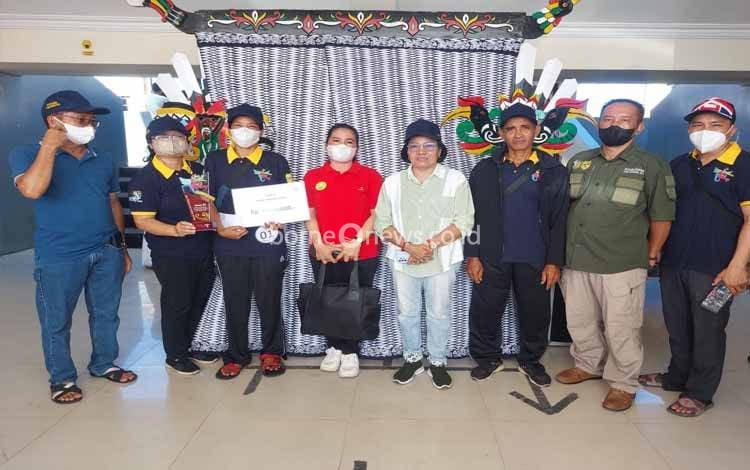 Kontingen Kabupaten Gunung Mas Raih Juara 3 Habayang Putri dan Karungut Putra di FBIM 2022