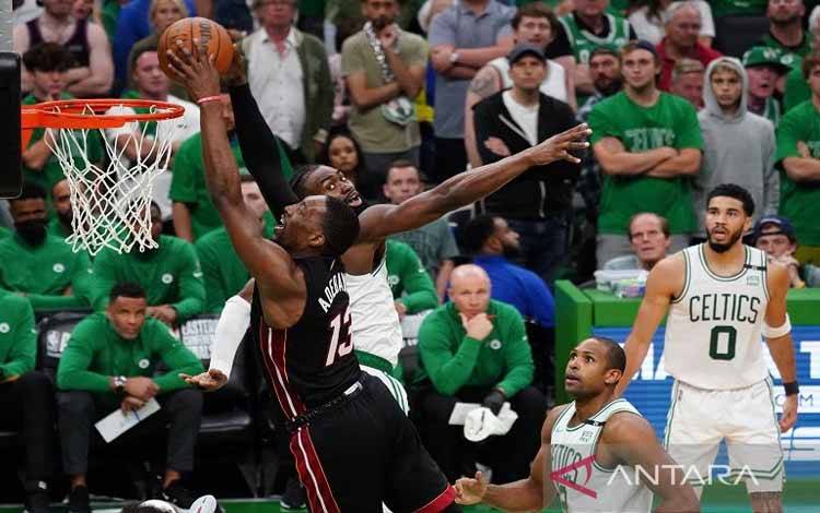 Bam Adebayo Ambil Kendali Menangkan Heat atas Celtics di Gim 3