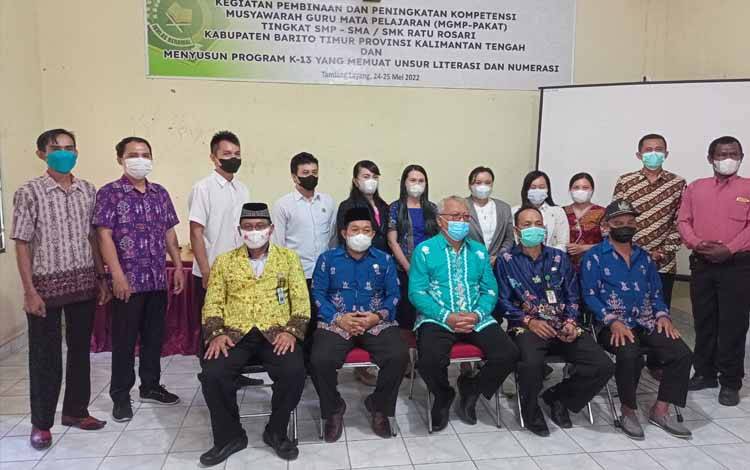 Kepala Kemenag Barito Timur Buka Peningkatan Kompetensi Guru Agama Katolik