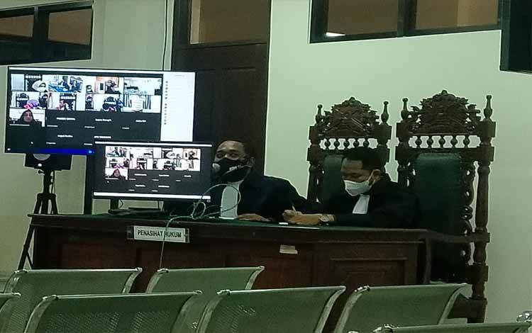 Sidang kasus sabu terdakwa Tuti Alawiyah saat dengar keterangan saksi