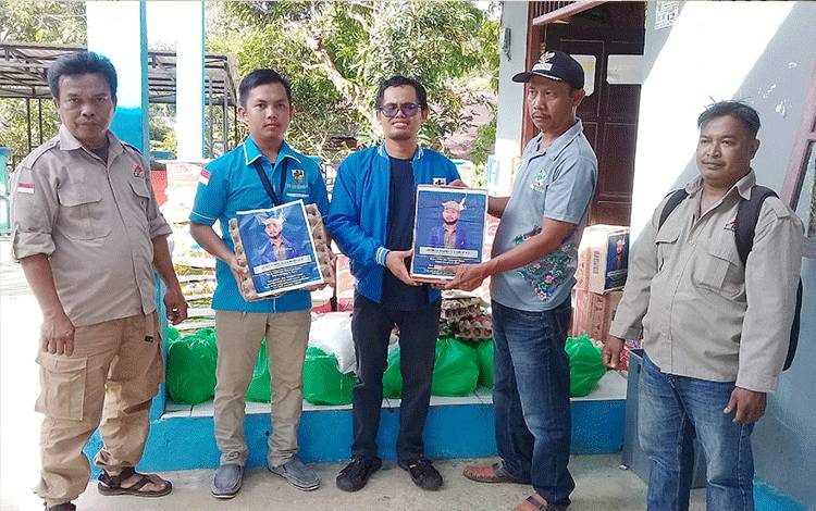 Ketua KNPI dan Keluarga Hengky A Garu Salurkan 6 Pikap Bantuan untuk Korban Banjir