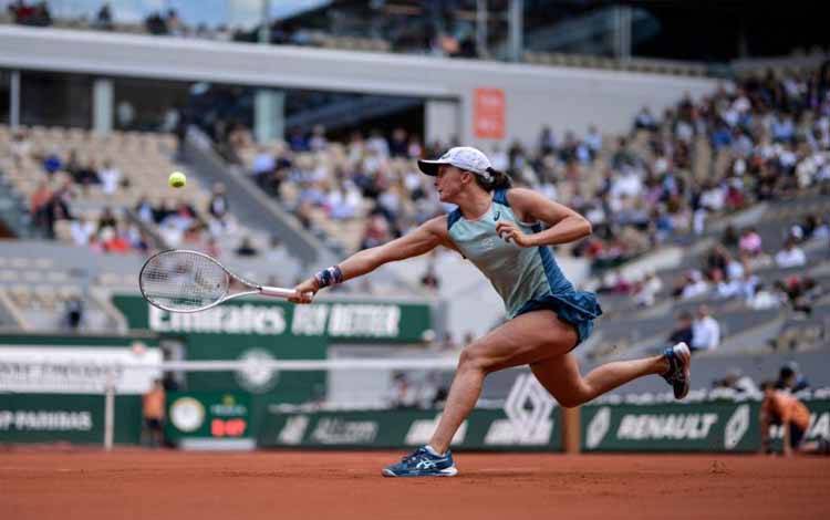 French Open: Iga Swiatek Satu-satunya 10 Besar yang Masih Bertahan