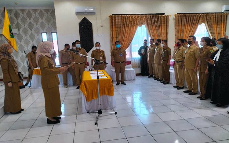 Lisda Arriyana Lantik 48 Pejabat Pengawas