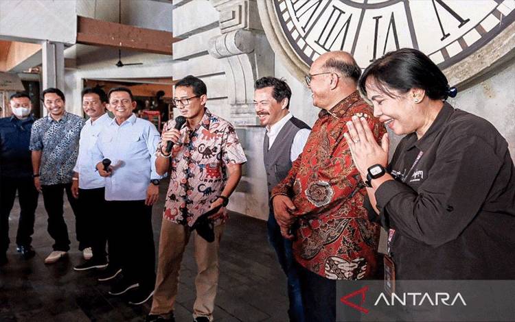 Sandiaga Mundur Sementara dari Sosmed Beri Empati Kepada Ridwan Kamil