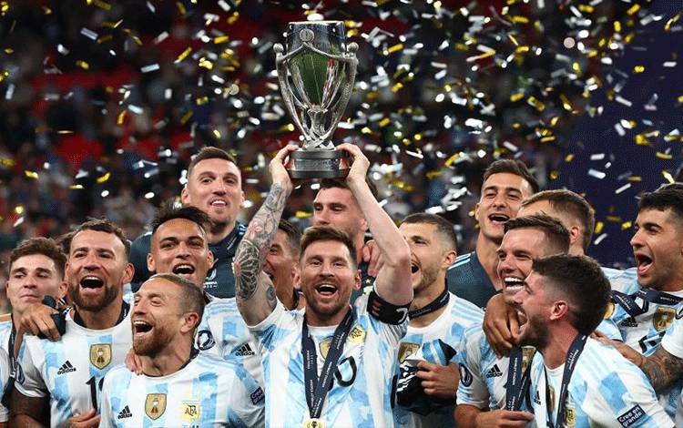 Argentina Benamkan Italia 3-0 untuk Juarai 'Finalissima'