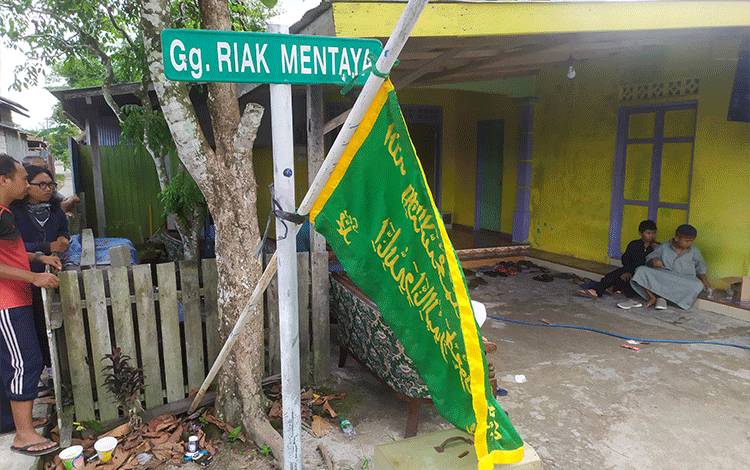 Korban Tenggelam Dimakamkan Berdekatan dengan Kuburan Ayahnya