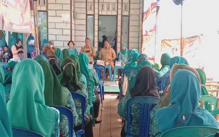 Legislator Apresiasi TP PKK Kecamatan Kapuas Rutin Lakukan Pertemuan