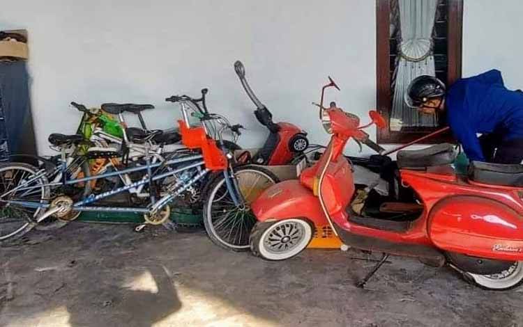 Duh Ngeri, Ada King Kobra di Tumpukan Sepeda