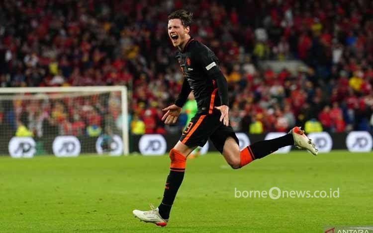 Gol Telat Wout Weghortst Bawa Belanda Taklukkan Wales