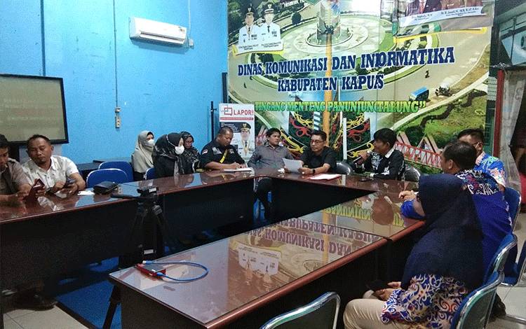 Sekretaris Dinas Kominfo Kapuas Paparkan Ini saat Terima Kunker DPRD HST