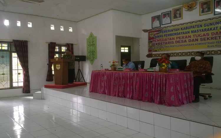 DPMD Gunung Mas Fasilitasi Penyelenggaraan Administrasi Pemerintahan Desa