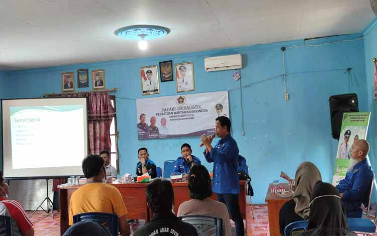 Puluhan Aparat Desa dan Warga Bintang Ninggi II Ikuti Safari Jurnalistik PWI