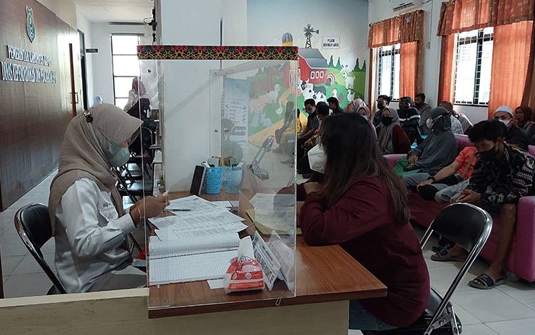 Ketua Komisi I DPRD Kapuas Dorong Dinas Dukcapil Tingkatkan Pelayanan Prima