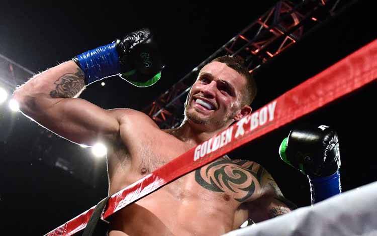 Beterbiev dan Smith Jr Duel Penyatuan Gelar Berat Ringan pada 18 Juni