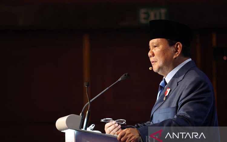 Menteri Pertahanan (Menhan) RI Prabowo Subianto dalam forum International Institute for Strategic Studies (IISS) Shangri-La Dialogue 2022, di Singapura, Sabtu (11/6/2022). ANTARA/HO-Setjen Kemhan RI.