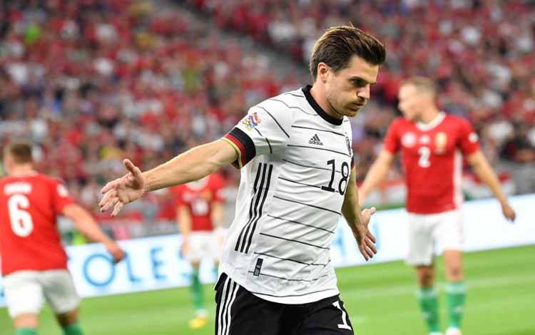Pemain Jerman Jonas Hofmann merayakan gol balasan ke gawang Hungaria dalam pertandingan Grup C UEFA Nations League antara Hungaria dan Jerman di Puskas Arena Park, Budapest, Hungaria, Sabtu 11 Juni 2022