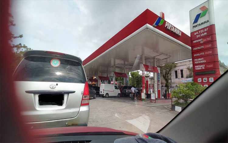 Warga Keluhkan Tingginya Harga Kebutuhan Pokok Dibarengi dengan Langkanya Pertalite