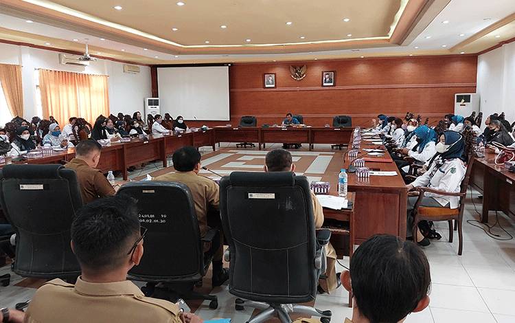 Hadiri Pertemuan dengan Guru PAUD Sertifikasi Non PNS, Ini Kata Kadisdik Kapuas