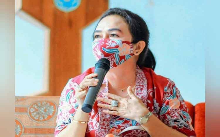 Kaum Perempuan Diharapkan Saling Mendukung