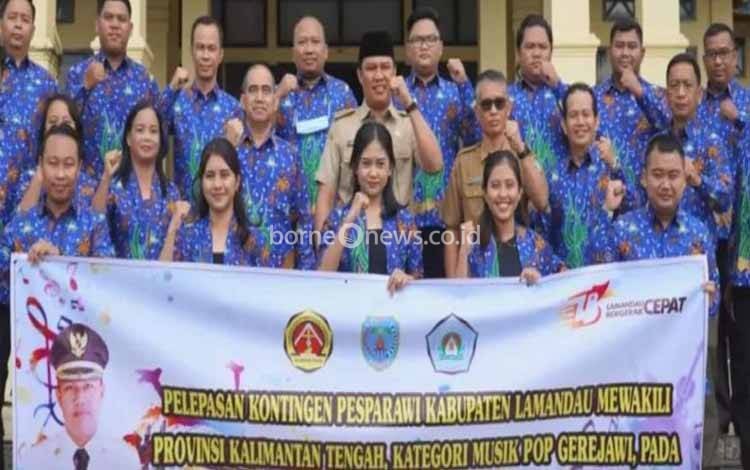 Bupati Lamandau Hendra Lesmana melepas Kontingen Kabupaten Lamandau untuk mengikuti Pesta Paduan Suara Gerejawi ke XIII Tingkat Nasional di Yogyakarta