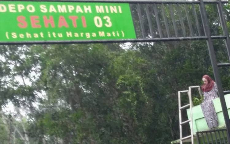 Keberadaan Boneka di Depo Sampah di Jalan Sampurna Sampit Bikin Heboh