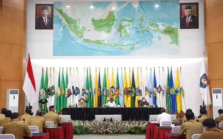 Pj Bupati Kobar Ikuti Rakor Pembekalan Penjabat Kepala Daerah