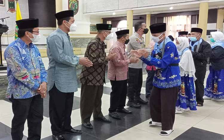 Begini Jumlah Daftar Tunggu Haji Barito Timur
