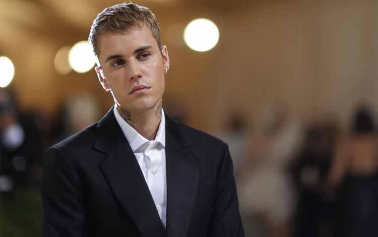 Justin Bieber Tunda Sisa "Justice Tour" di AS Akibat Ramsay Hunt