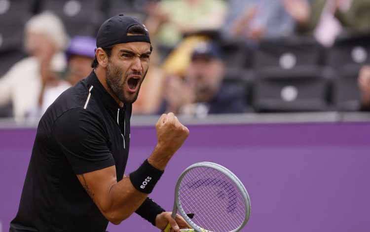 Berrettini Melaju ke Final Queen's Club Berhadapan dengan Krajinovic