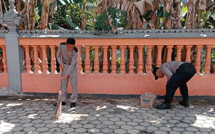 Peringati Hari Bhayangkara, Polres Kapuas Gelar Bakti Sosial Hingga Bagi Sembako