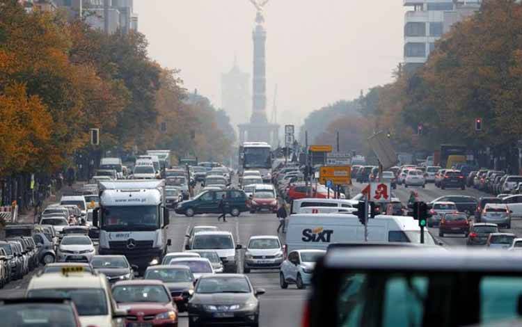 Jerman Tolak Rencana UE Larang Mobil Berbahan Bakar Fosil Mulai 2035