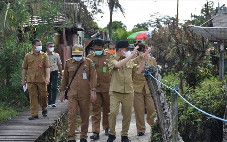 Bupati Kapuas Minta Masyarakat Berperan Aktif Jaga Kebersihan Lingkungan