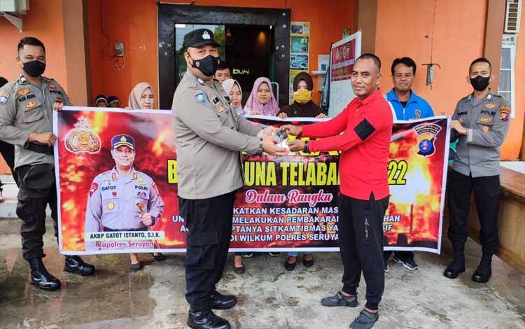 Polres Seruyan Serahkan Sarana Pendukung MPA Desa Pematang Limau