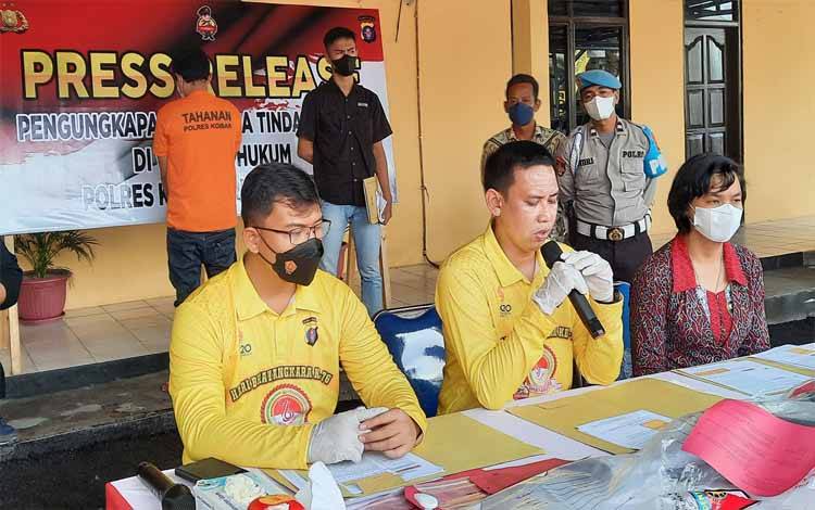 Cekcok, Wanita Disabet Pisau Cutter oleh Mantan Suami