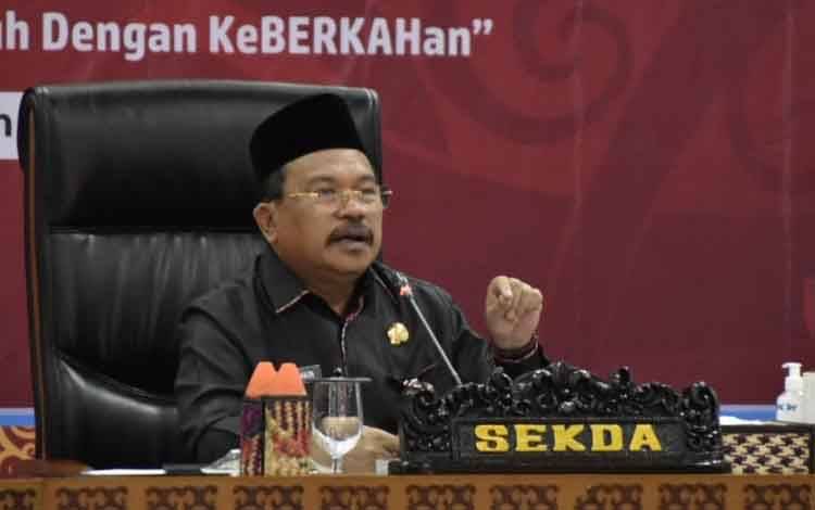 Sekretaris Daerah Provinsi Kalteng Nuryakin saat membacakan sambutan tertulis Gubernur Kalteng Sugianto Sabran