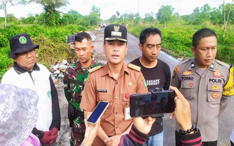 Kecamatan MB Ketapang Wacanakan Hukum Adat Bagi Pembuang Sampah Bandel