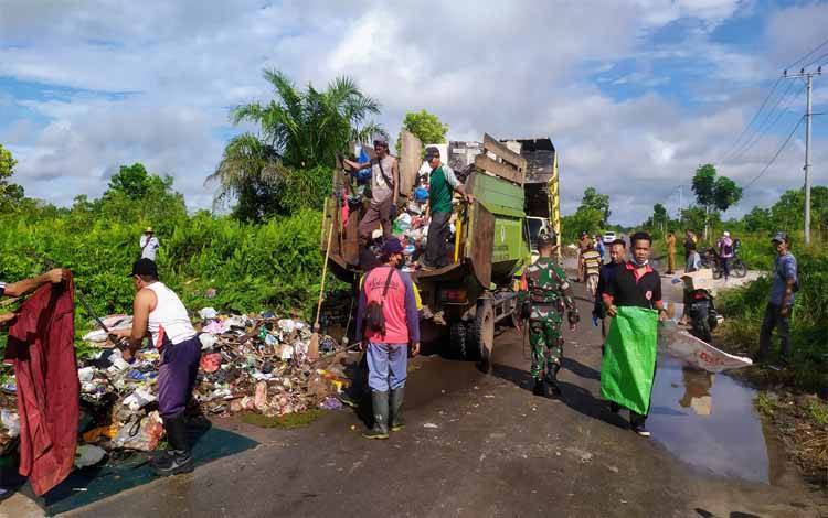 Pembuang Sampah di Sampit Mengaku Sempat Mendapat Penolakan dari Depo