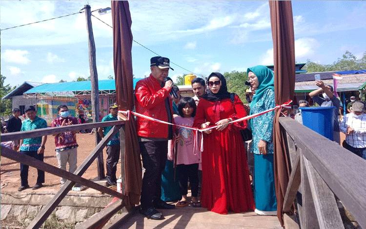Bupati Seruyan Launching Wisata Alam Teluk Sebongkok