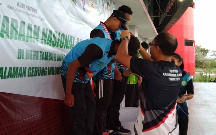 Penganugrahan medali Kejurnas Panahan Senior 2022