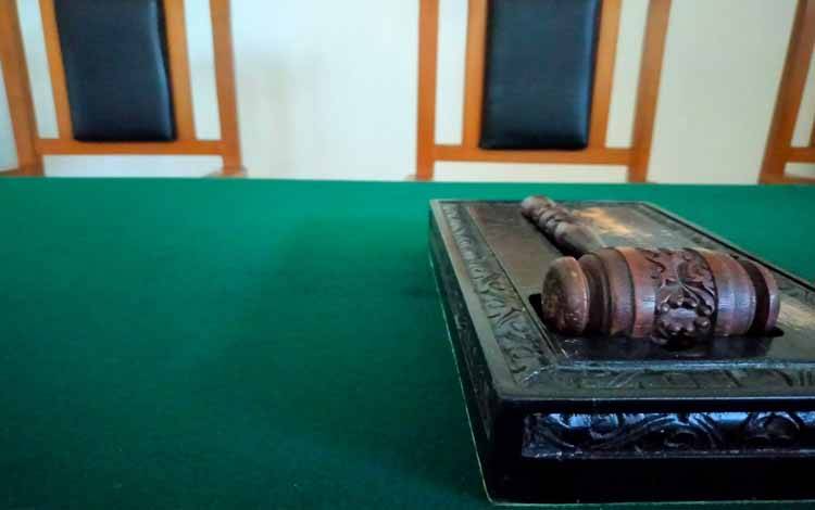 7 Mantan Karyawan Dituntut 8 Bulan Penjara