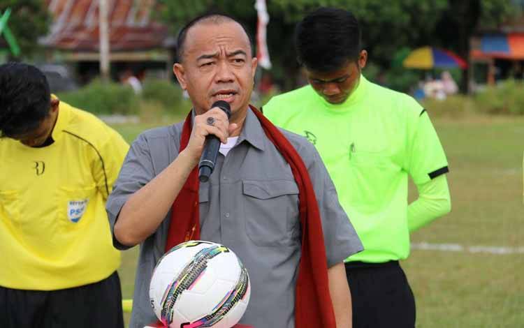Buka Turnamen Sepak Bola, Ini Harapan Bupati Seruyan