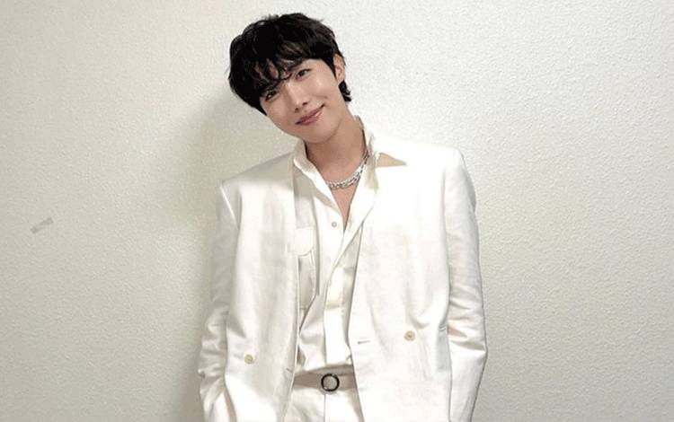 Single "More" J-Hope Puncaki Tangga Lagu iTunes di 84 Negara