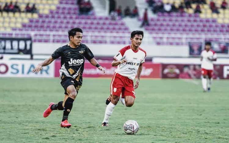 Pemain Dewa United FC Natanael Siringoringo saat tampil di Piala Presiden 2022