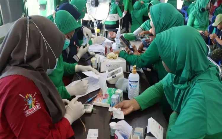 Anggota Kodim Kuala Kapuas Ikuti Cek Kesehatan dan Senam Bersama