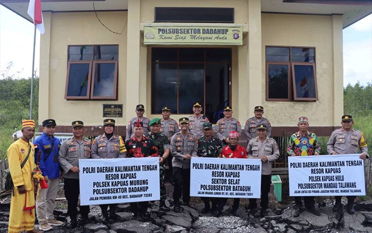 Hadirkan Polri Hingga Pelosok, Kapolres Kapuas Kukuhkan 3 Polsubsektor