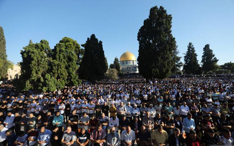 Sekitar 150 Ribu Orang Salat Iduladha di Kompleks Masjid Al Aqsa