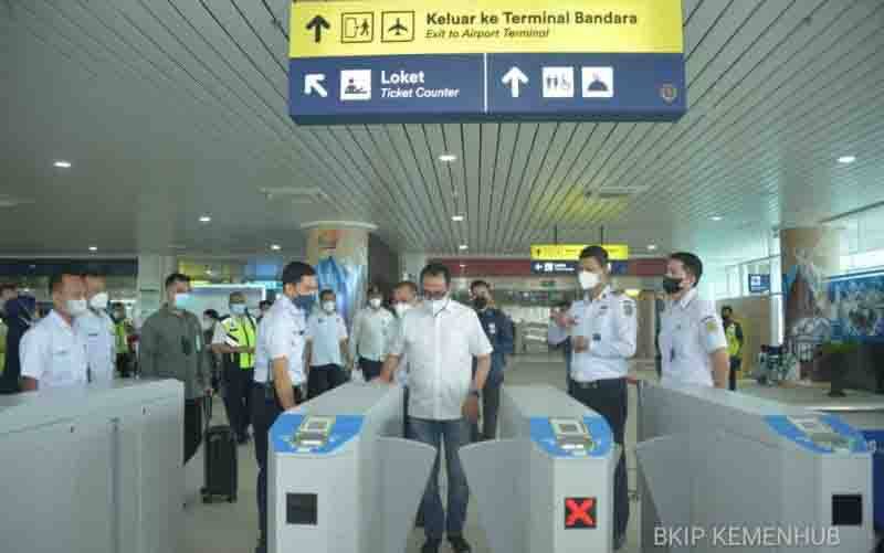 Menhub Ajak Masyarakat Naik Kereta Bandara YIA
