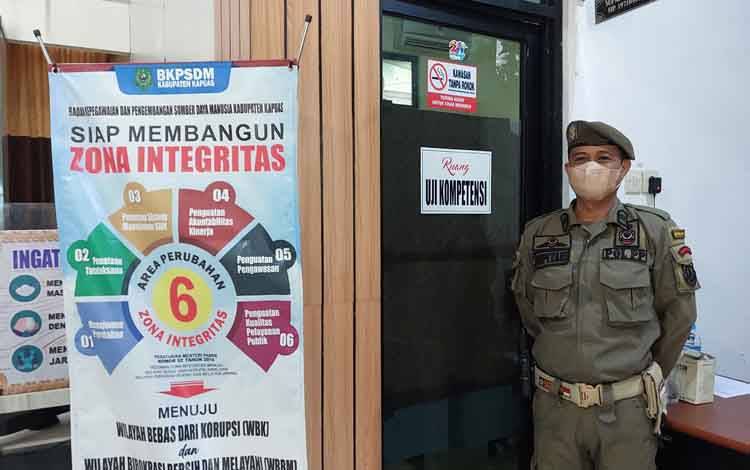 Tim Pansel Lakukan Wawancara Pejabat Pimpinan Tinggi Pratama Pemkab Kapuas pada Ujikom