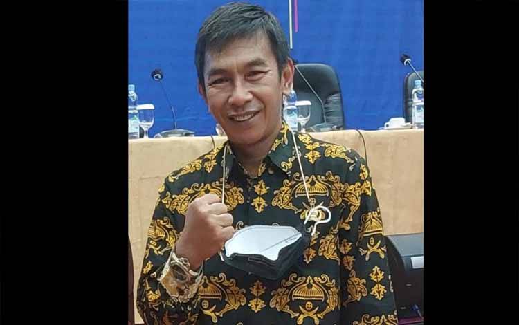 Pemkab Kobar Hentikan Program Seragam Gratis karena Terkendala Anggaran