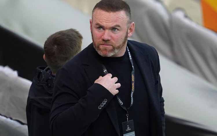 Mantan pemain timnas Inggris Wayne Rooney di Gdansk Stadium, Gdansk, 26 Mei 2021. (AFP/ALEKSANDRA SZMIGIEL)